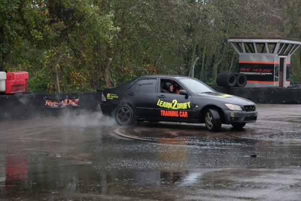 1-2-1 Learn2Drift 3 Hour Session - North London Experience from drivingexperience.com