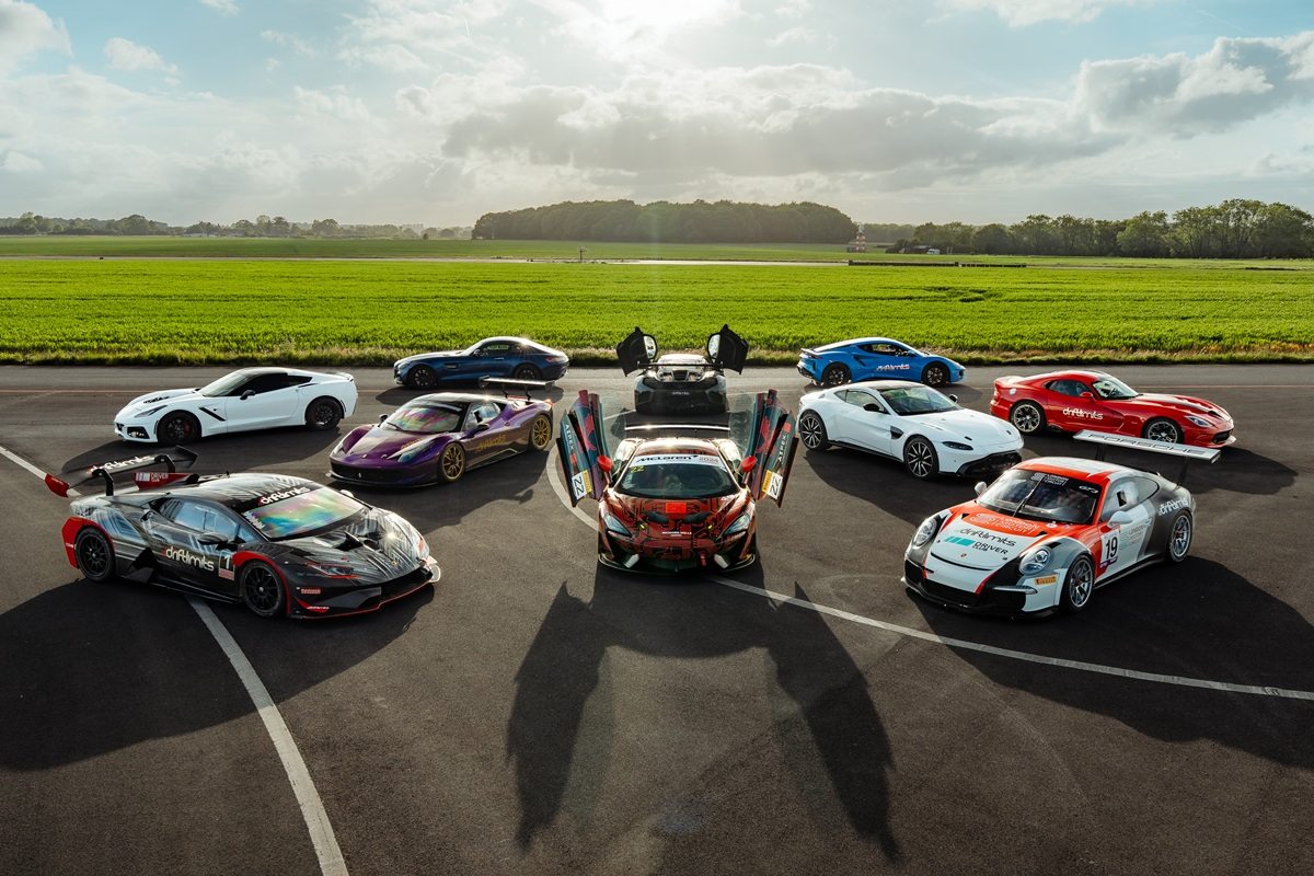 10 Secret Supercar Trackday Experience from drivingexperience.com