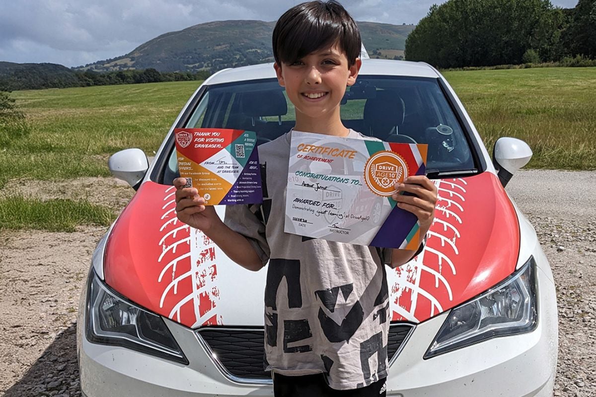 Drive Age 10 (5 x 30 Minute Bundle) Experience from drivingexperience.com