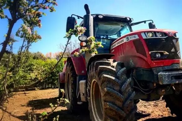 60 Minute Tractor Driving Experience Experience from drivingexperience.com