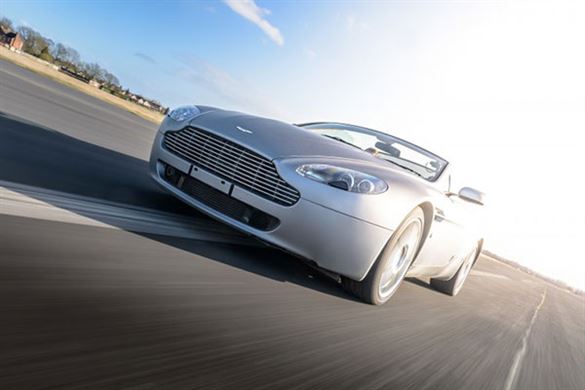 Aston Martin V8 Vantage Experience from drivingexperience.com