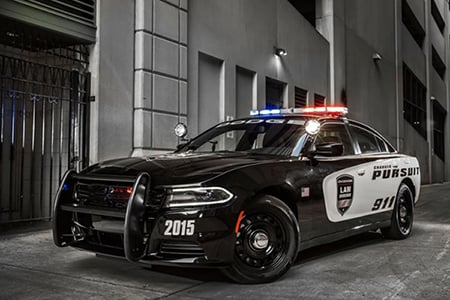 US Police Dodge Charger V8 Experience from drivingexperience.com