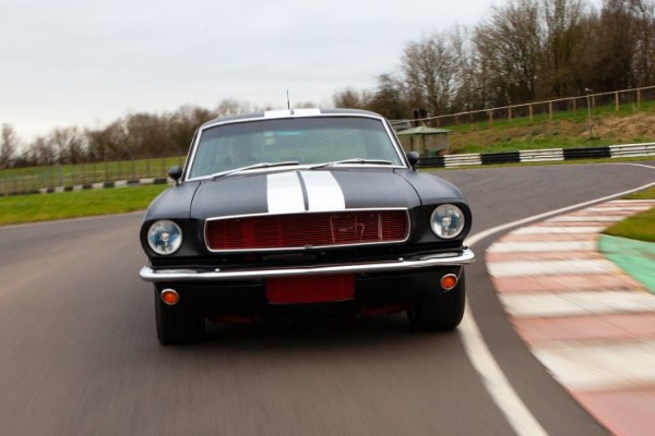 Ford Mustang 1966 Driving Experience 1
