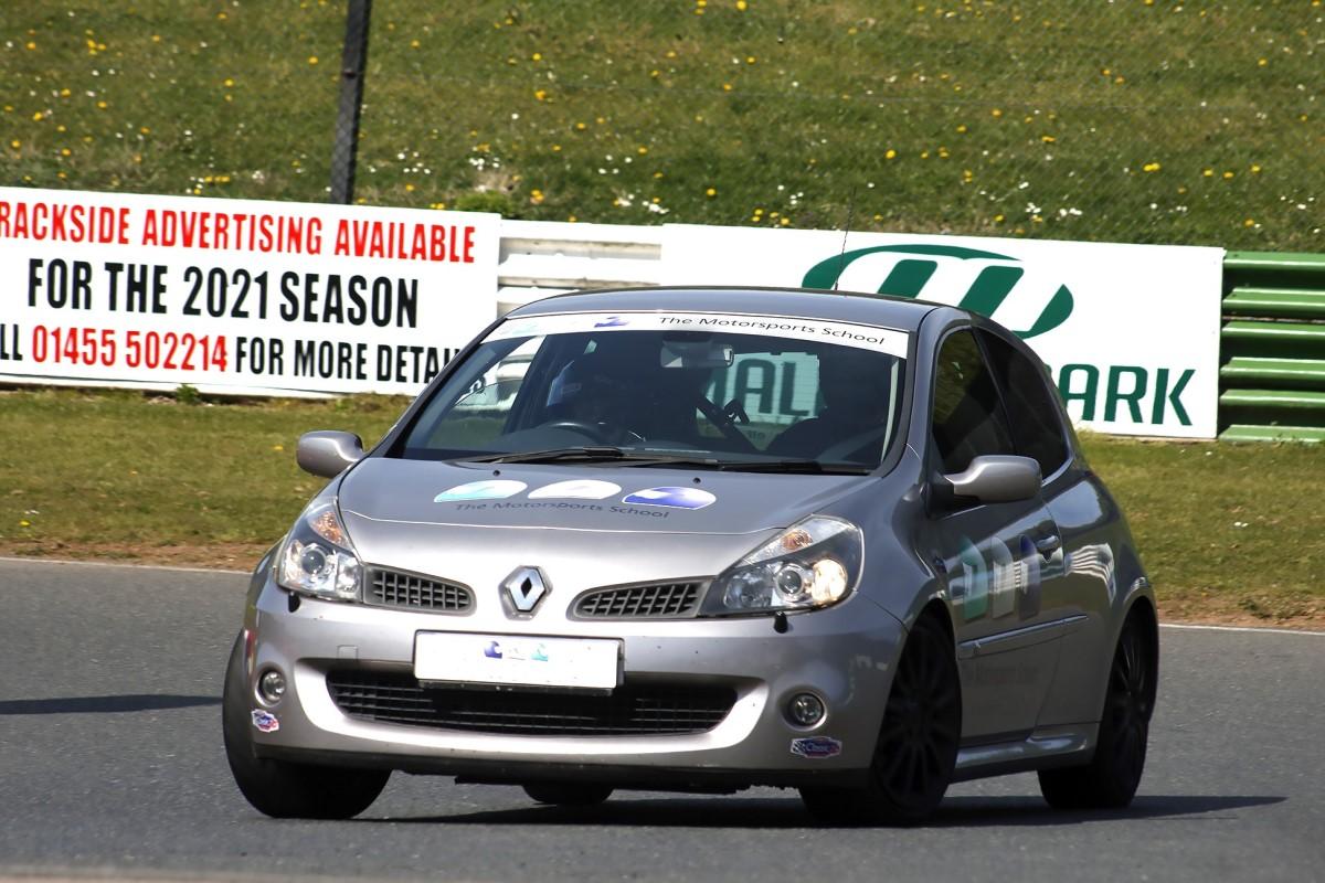 Introduction to Track Driving - Clio - Bronze Experience from drivingexperience.com