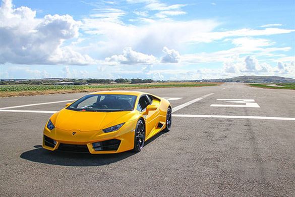Lamborghini Huracan Experience from drivingexperience.com