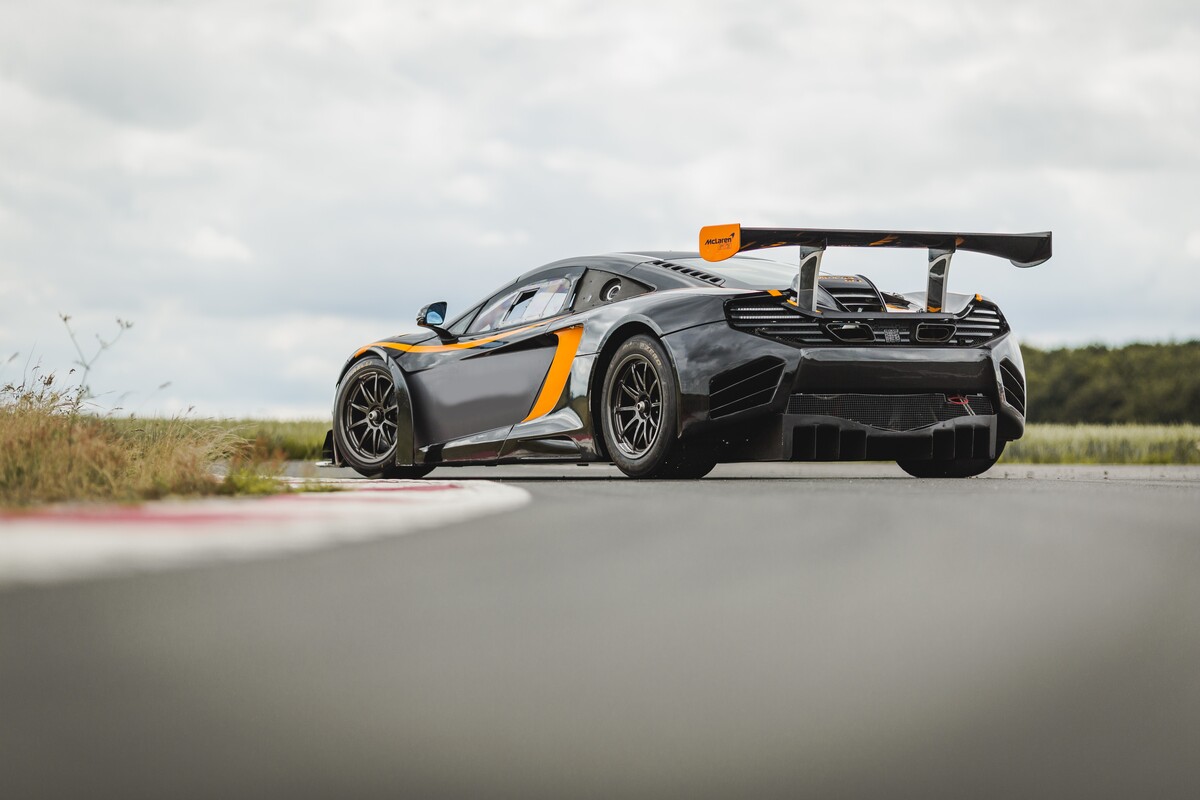 McLaren MP4 GT3 Blast - 8 Laps Driving Experience 1