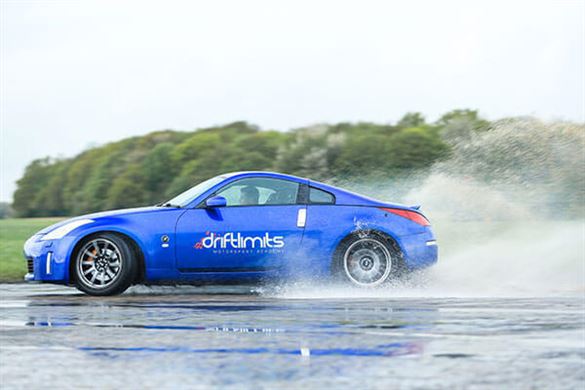 Nissan 350Z Silver Drifting Experience Driving Experience 3