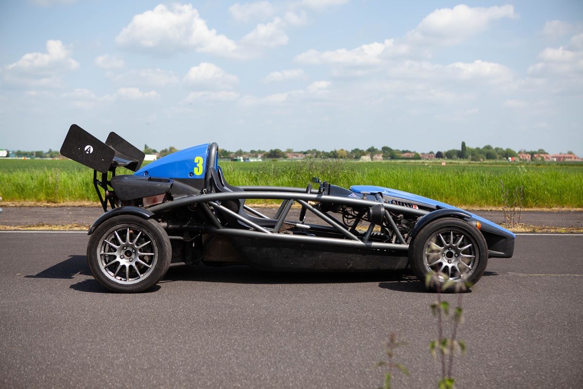 Platinum Supercar Driving Thrill - 5 Cars Driving Experience 1