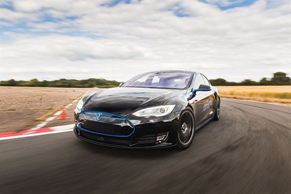 Tesla Model S P90d Blast - 8 Laps Experience from drivingexperience.com